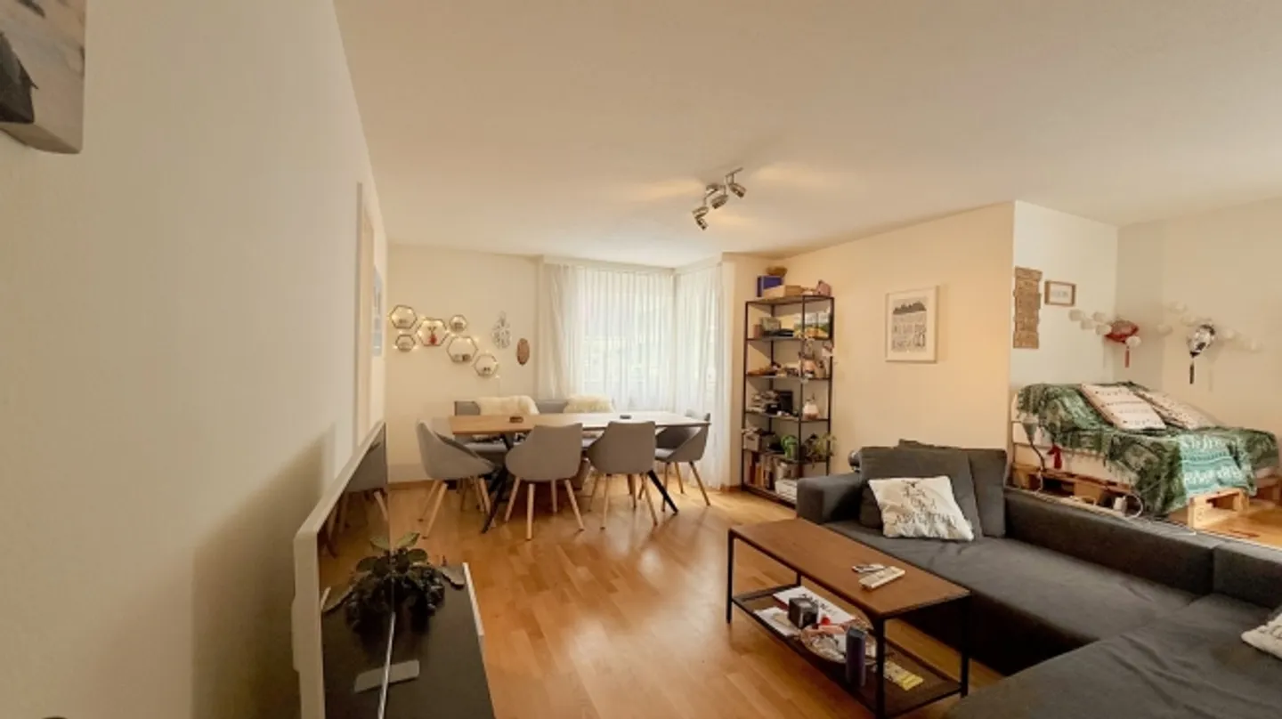 "APPARTEMENT 3½ PIÈCES À FLIMS DORF (GR), MEUBLÉ, TEMPORAIRE" - Photo 1 sur 9