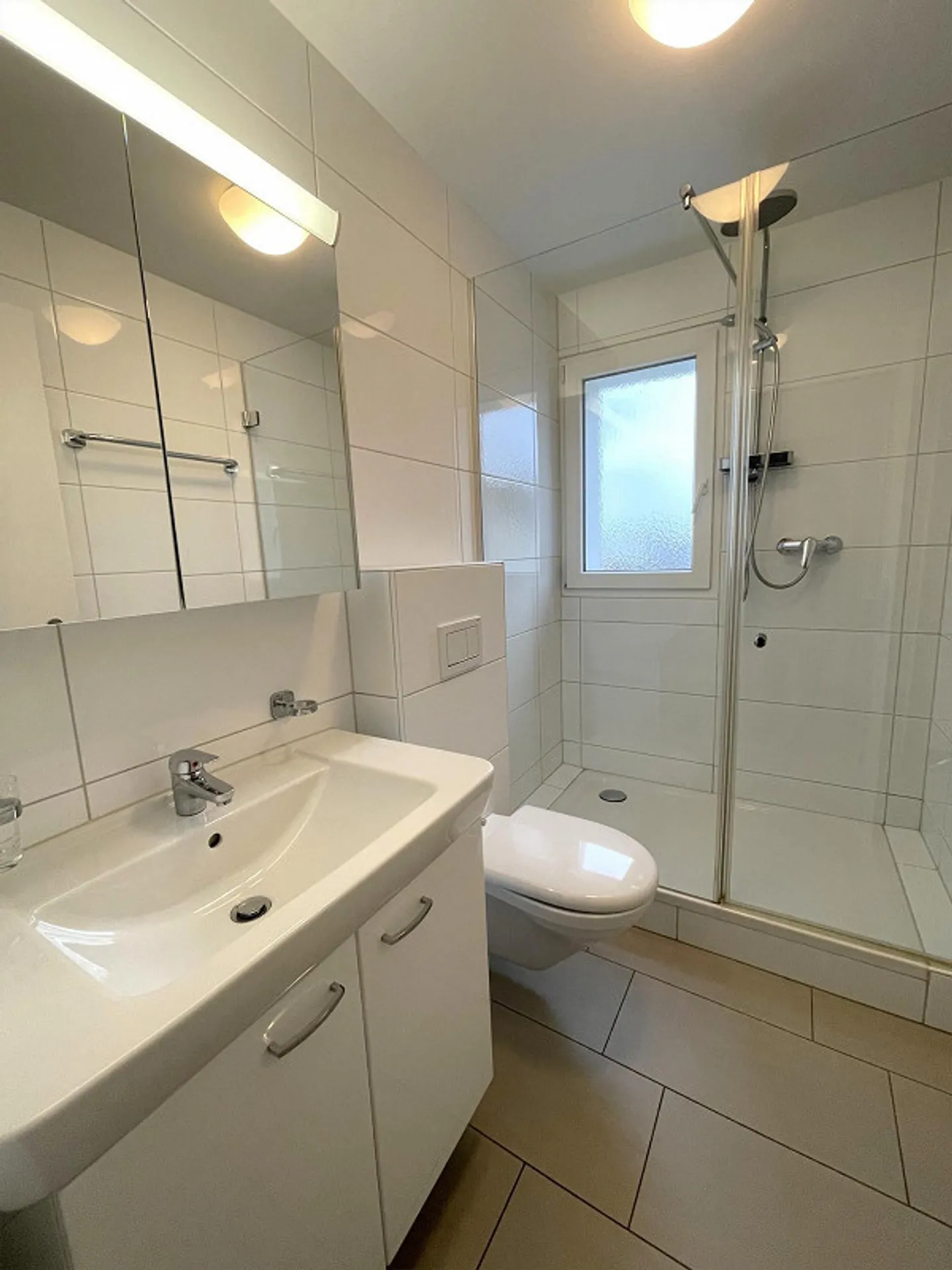 Appartement Charmant Près du Lac - Photo 5 sur 9