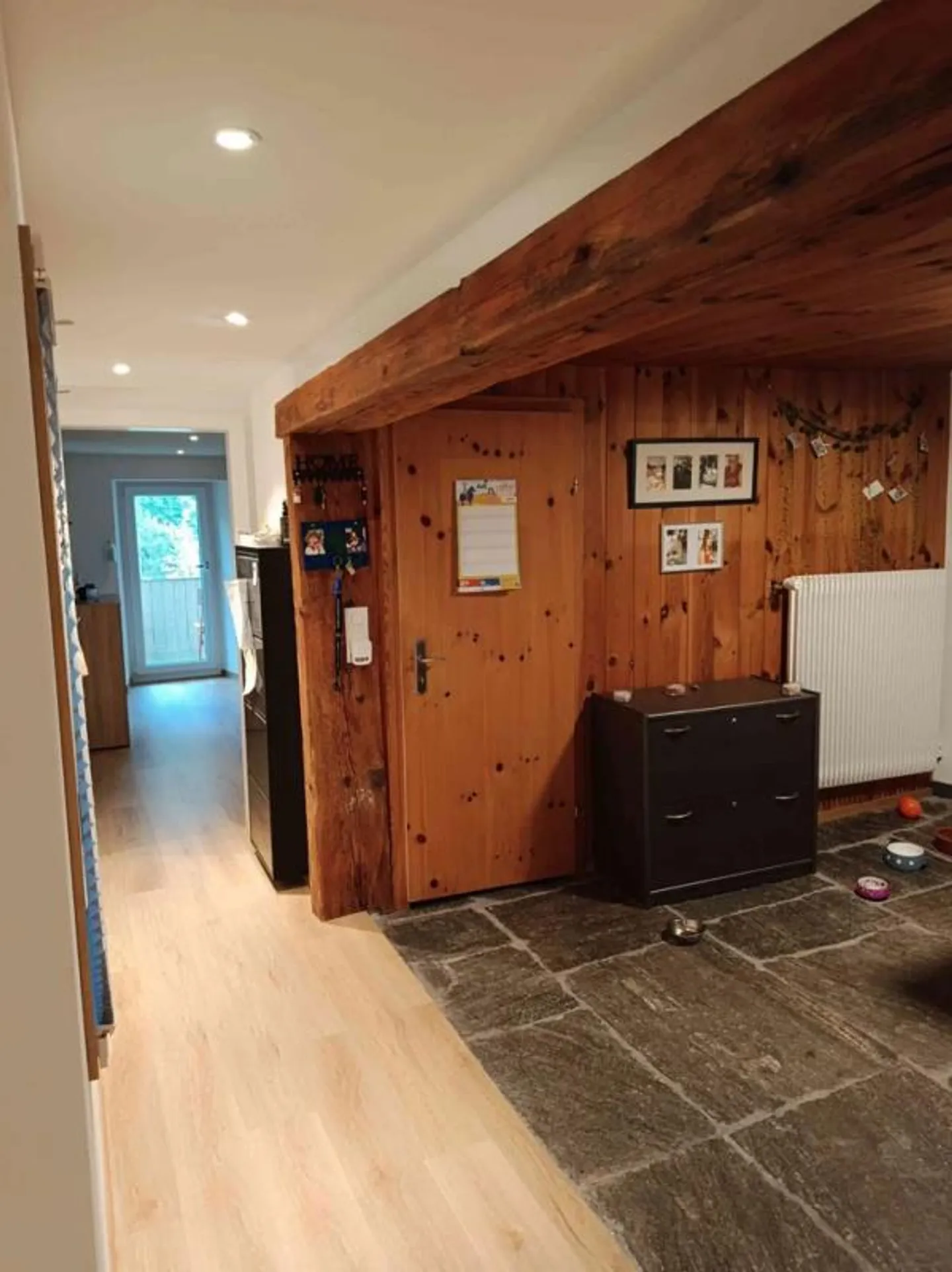 Appartamento ristrutturato di 4,5 locali con balcone esposto a sud e vista - Foto 2 di 3