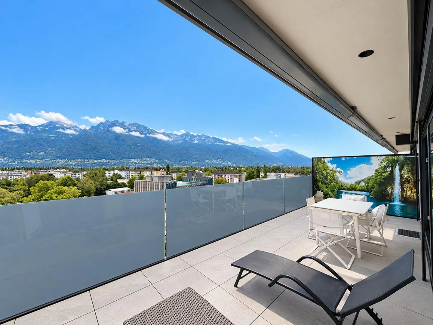 Penthouse lumineux avec vue spectaculaire - Photo 2 sur 14