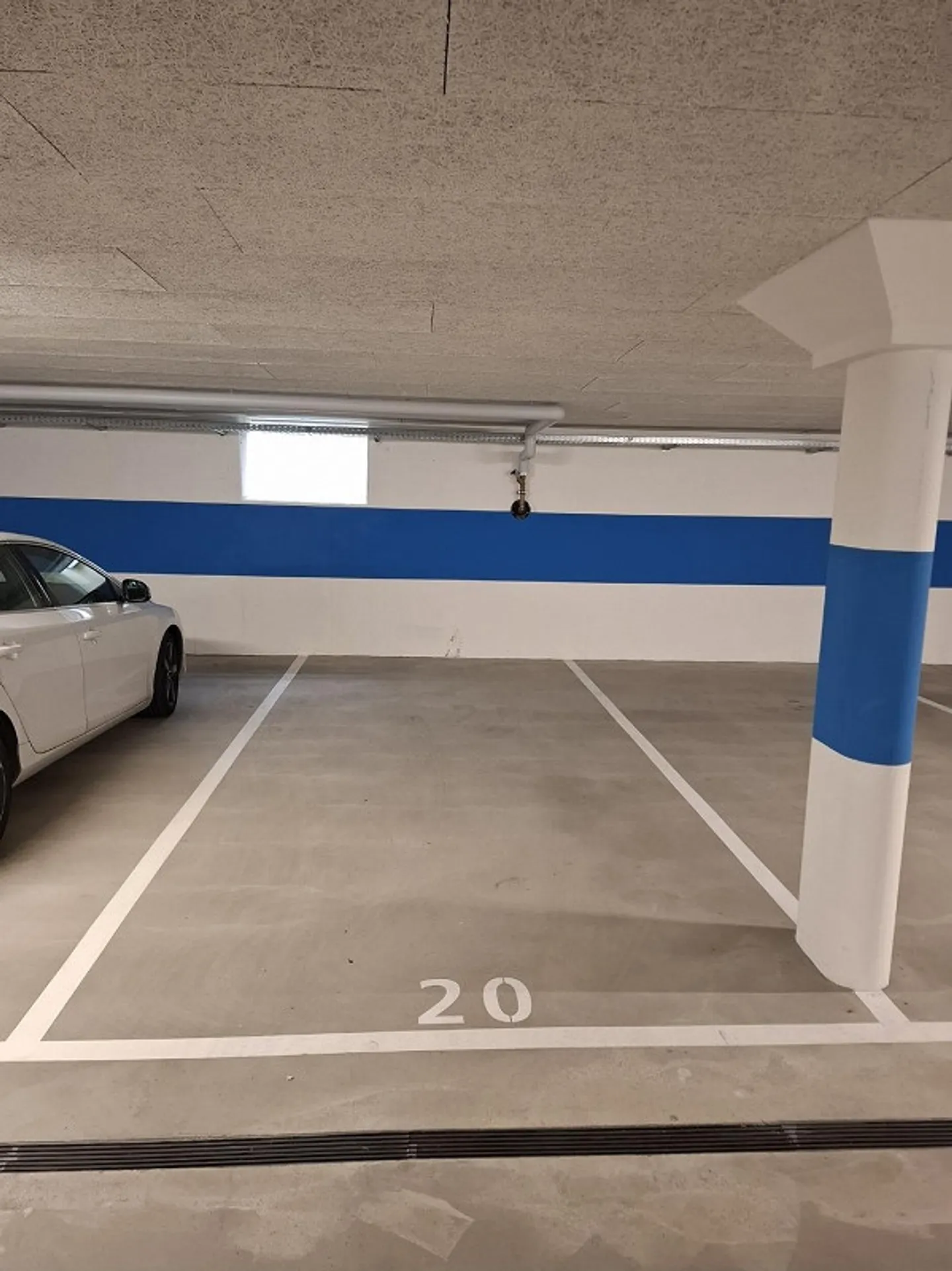 Place de parking souterrain directement à côté du Hallwilersee - Photo 2 sur 4