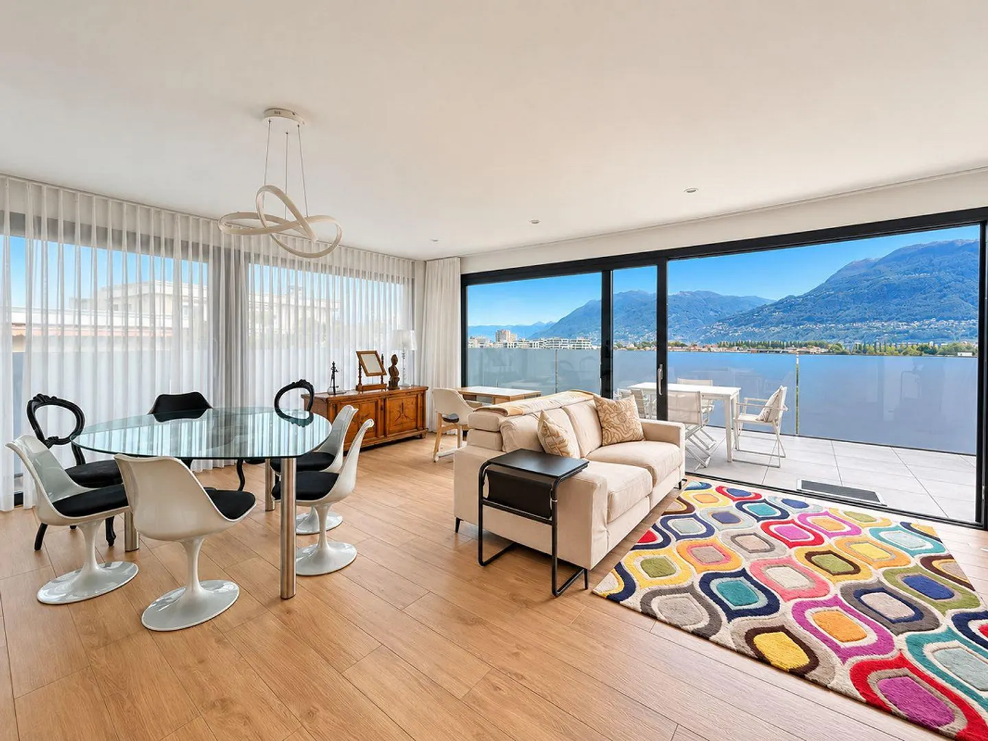 Penthouse lumineux avec vue spectaculaire - Photo 4 sur 14