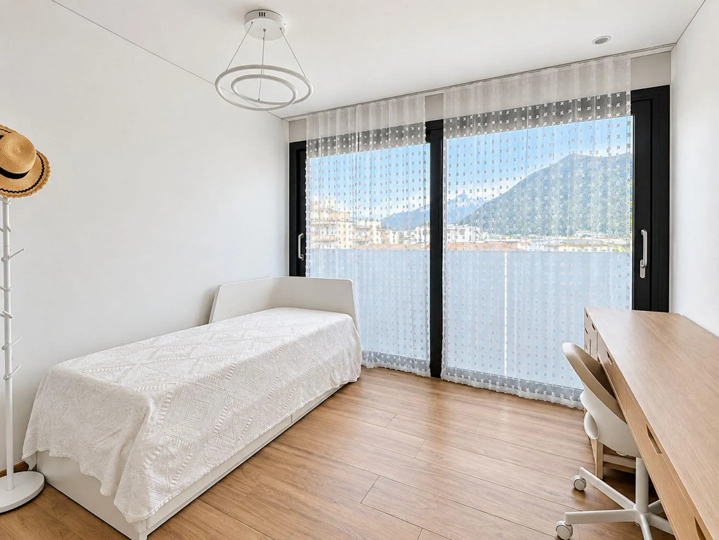 Penthouse lumineux avec vue spectaculaire - Photo 11 sur 14
