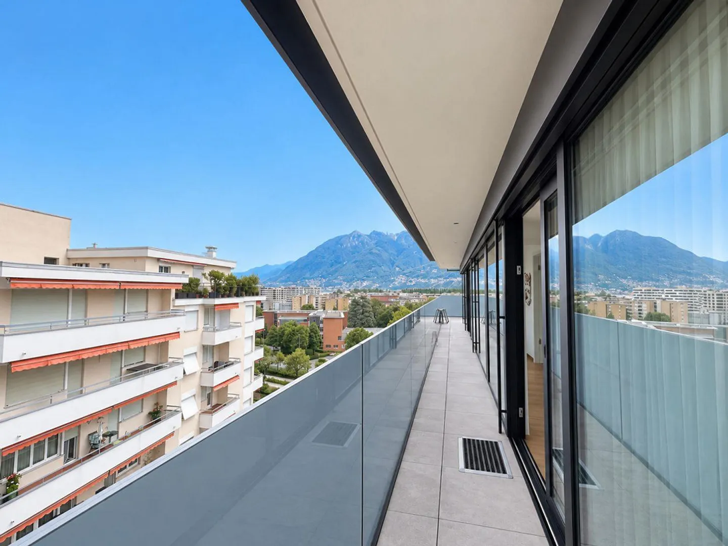 Penthouse lumineux avec vue spectaculaire - Photo 13 sur 14