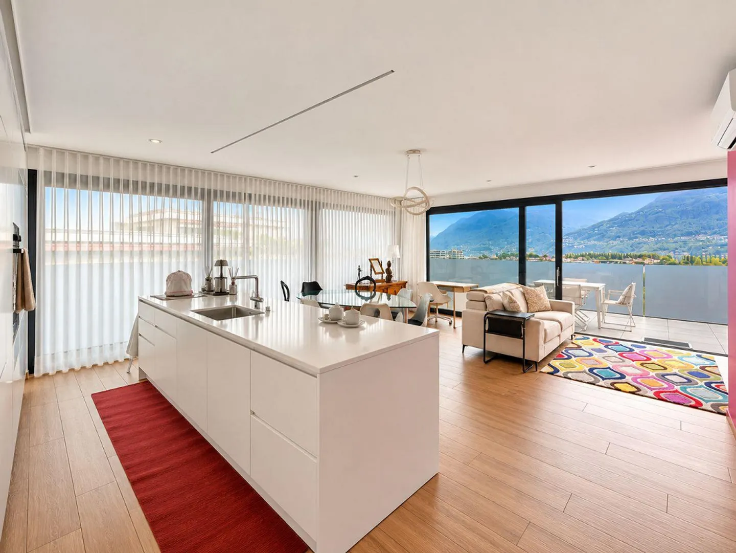 Penthouse lumineux avec vue spectaculaire - Photo 8 sur 14