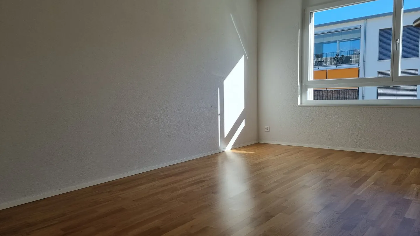 3.5-Room Attic Apartment - Photo 4 of 7