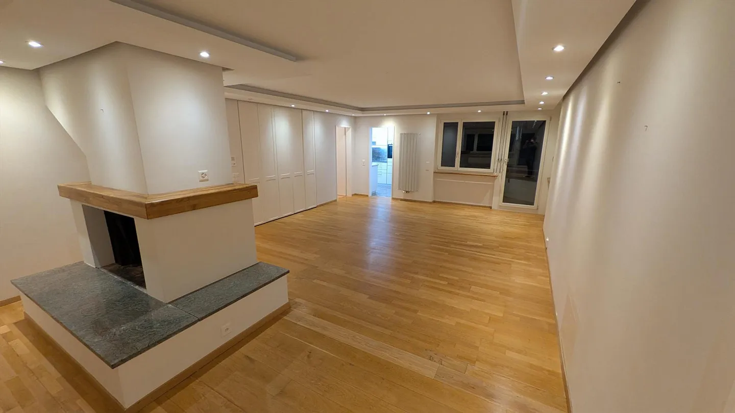 Ampio appartamento di 6 stanze con vista lago a Rüschlikon - Foto 3 di 18