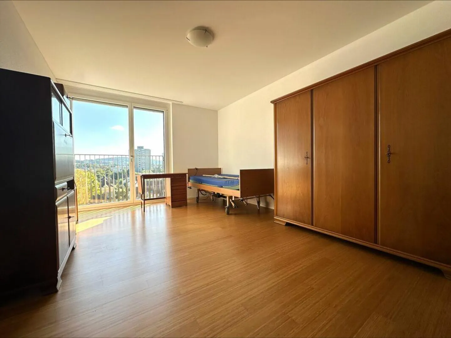 Senior Apartment: Barrier-free 2-room apartment on the 6th floor at the Brugg Health Center - Photo 4 of 7