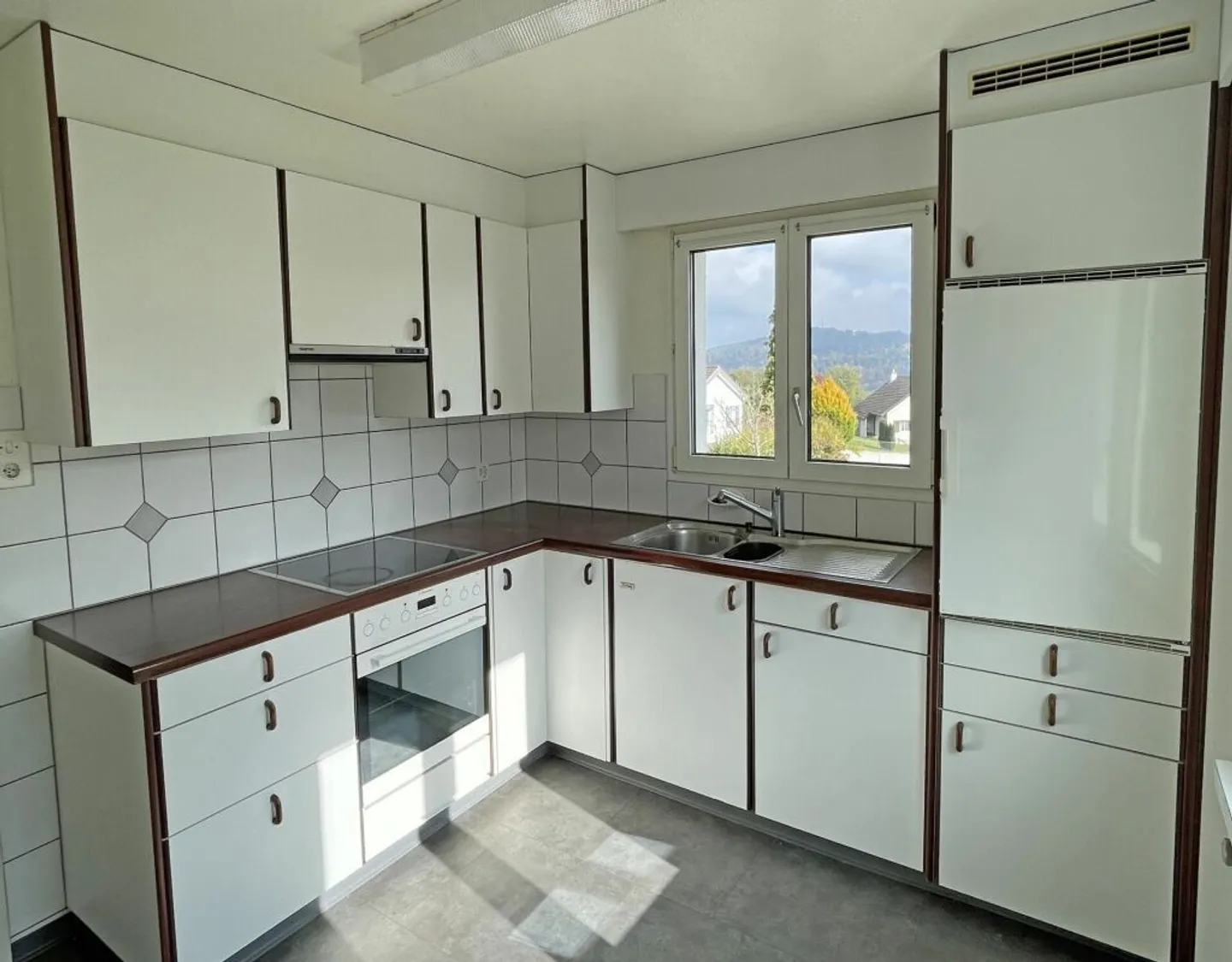 Vivere in famiglia in una posizione soleggiata e tranquilla - Foto 8 di 16