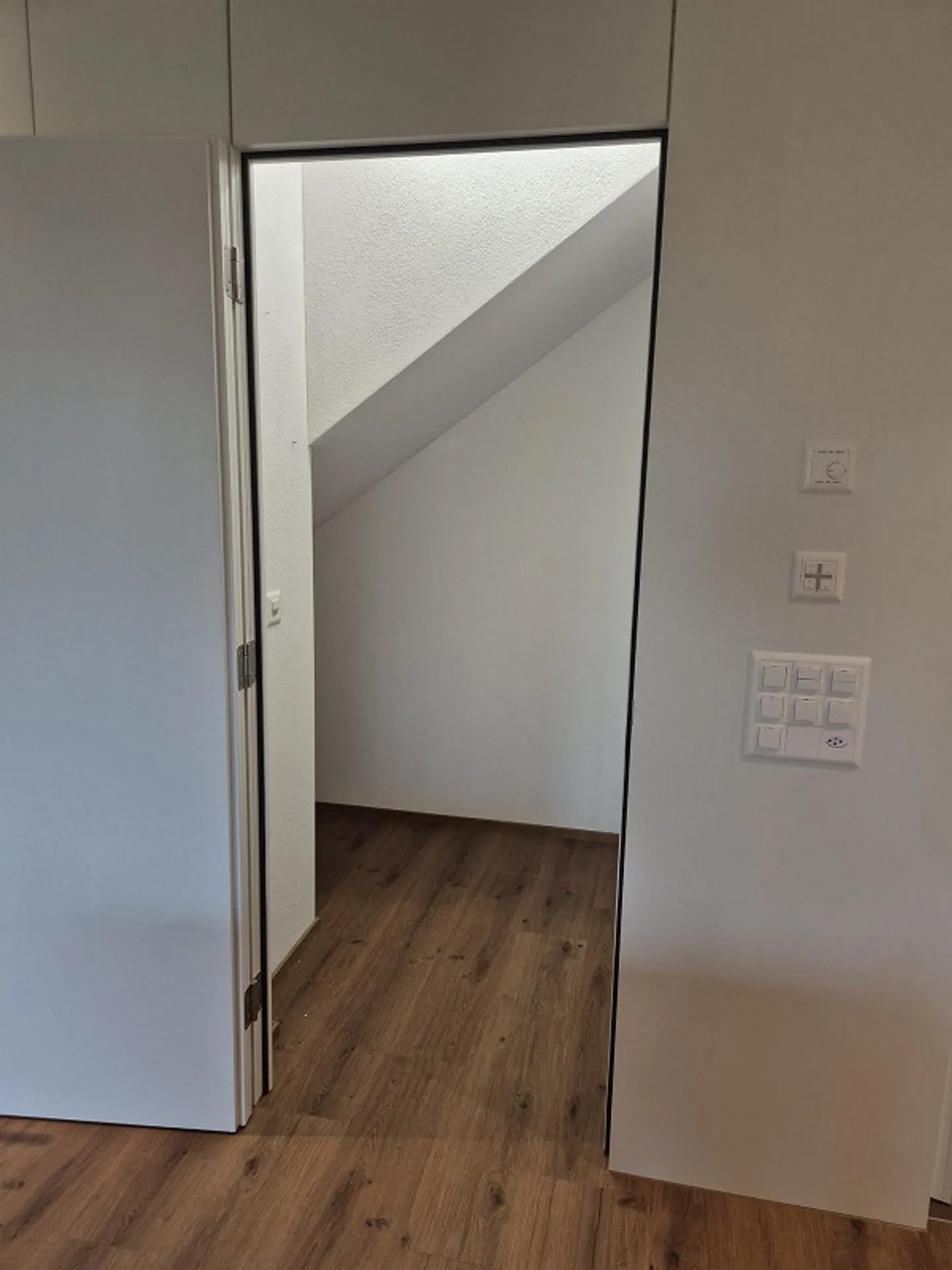Appartement en duplex de 4,5 pièces avec standard de propriété à louer - Photo 13 sur 28