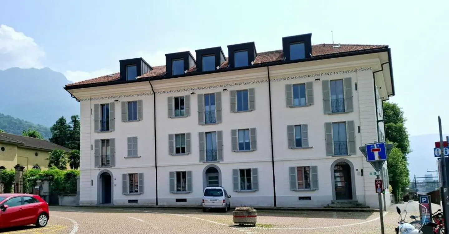 Modern urban apartment in Bellinzona, TI - Photo 10 of 11