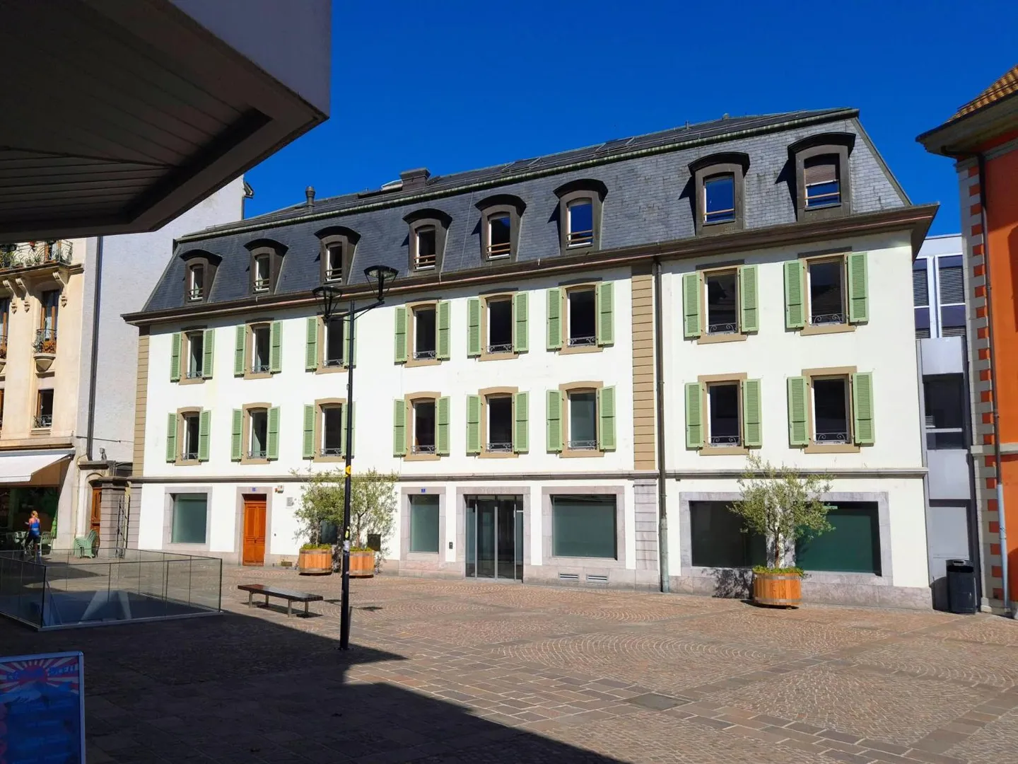 Immeuble Commercial Prestigieux - Photo 1 sur 9