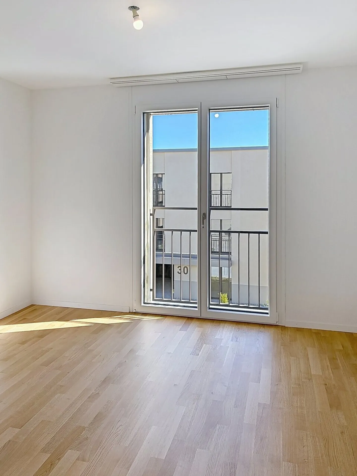 Modern 4.5 Room Apartment - Photo 5 of 13