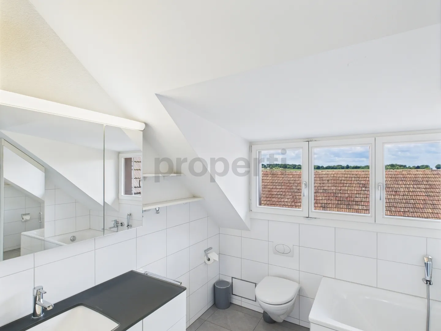 Incantevole appartamento mansardato di 3,5 locali in standard di proprietà a Schönenbuch - Foto 10 di 13