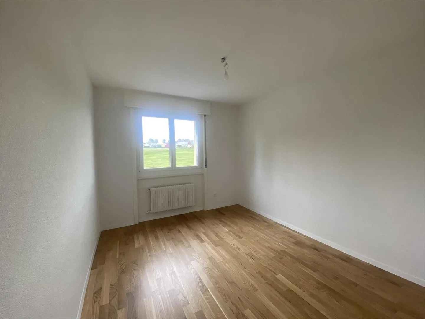 02798 - Appart. 4 PCES - PASSAGE QUERRO 11 - LE MOURET - Photo 3 sur 8