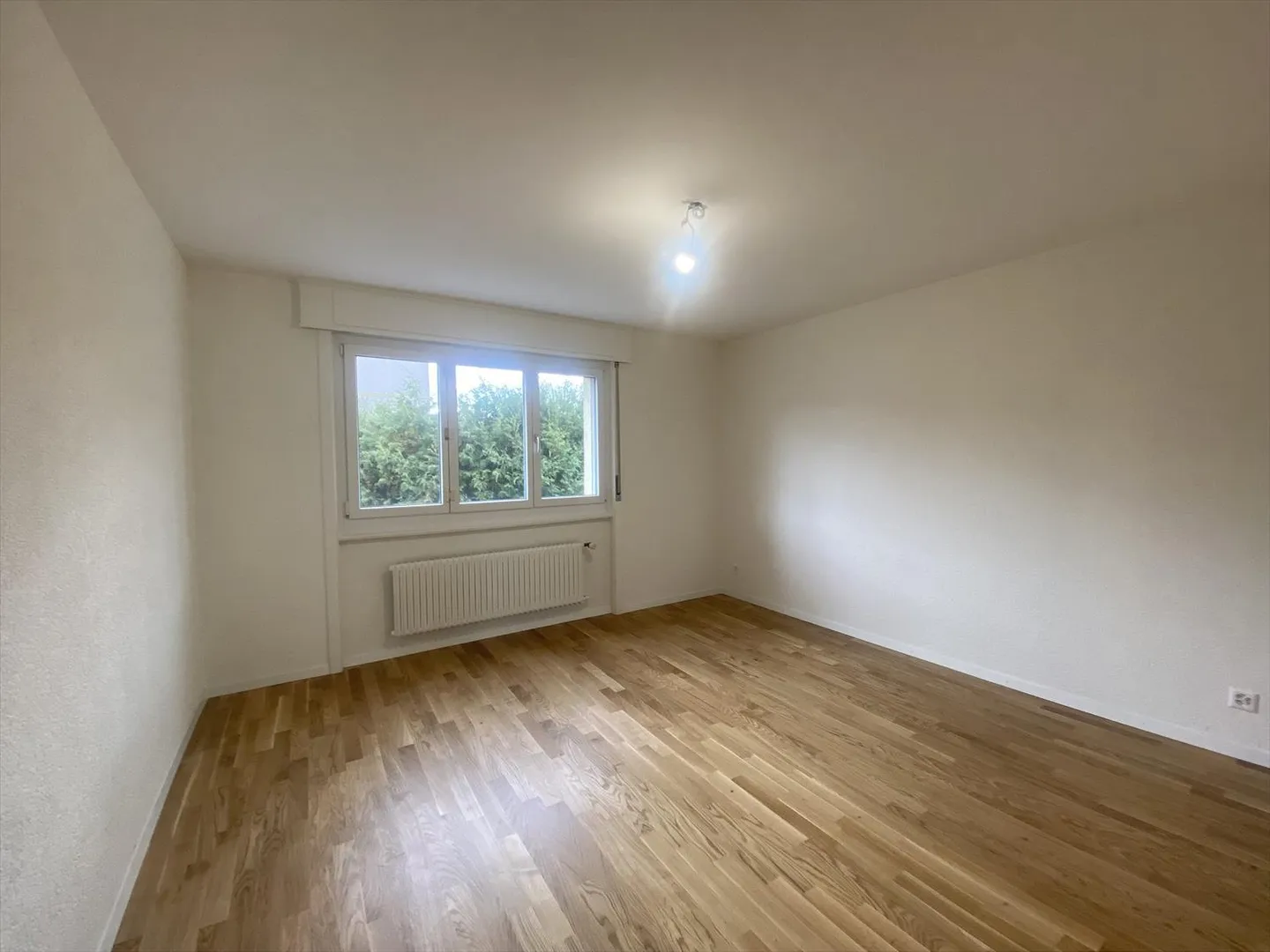 02798 - Appart. 4 PCES - PASSAGE QUERRO 11 - LE MOURET - Photo 5 sur 8