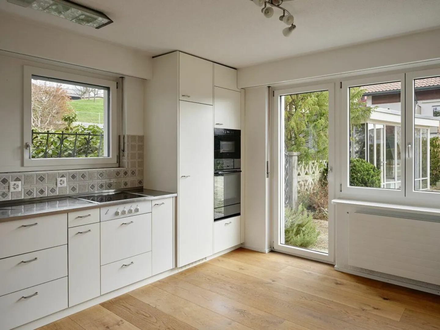 Geräumiges Familienhaus mit Garten - Foto 9 von 30