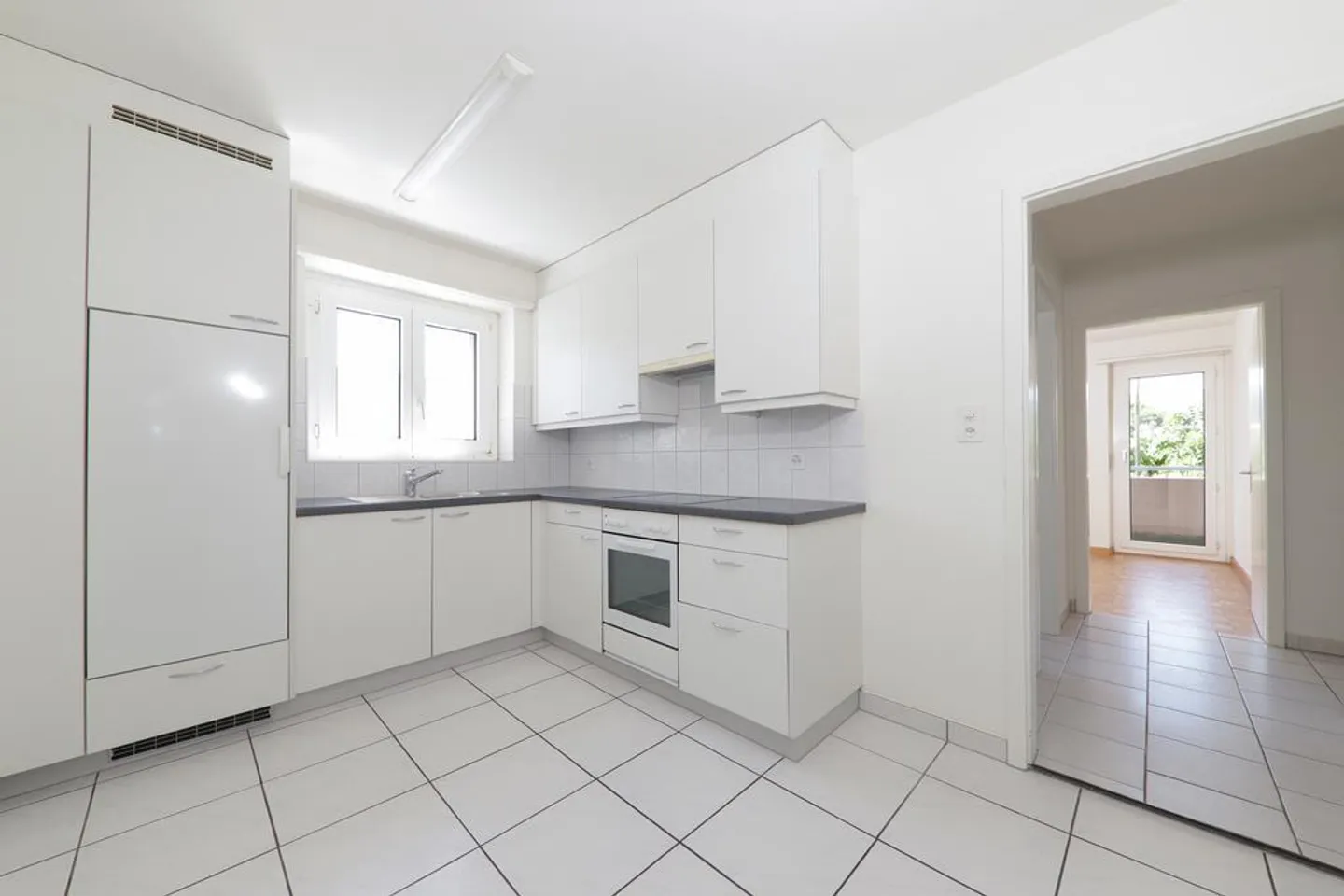 Appartamento di 4 stanze nel cuore di Therwil - Foto 2 di 8