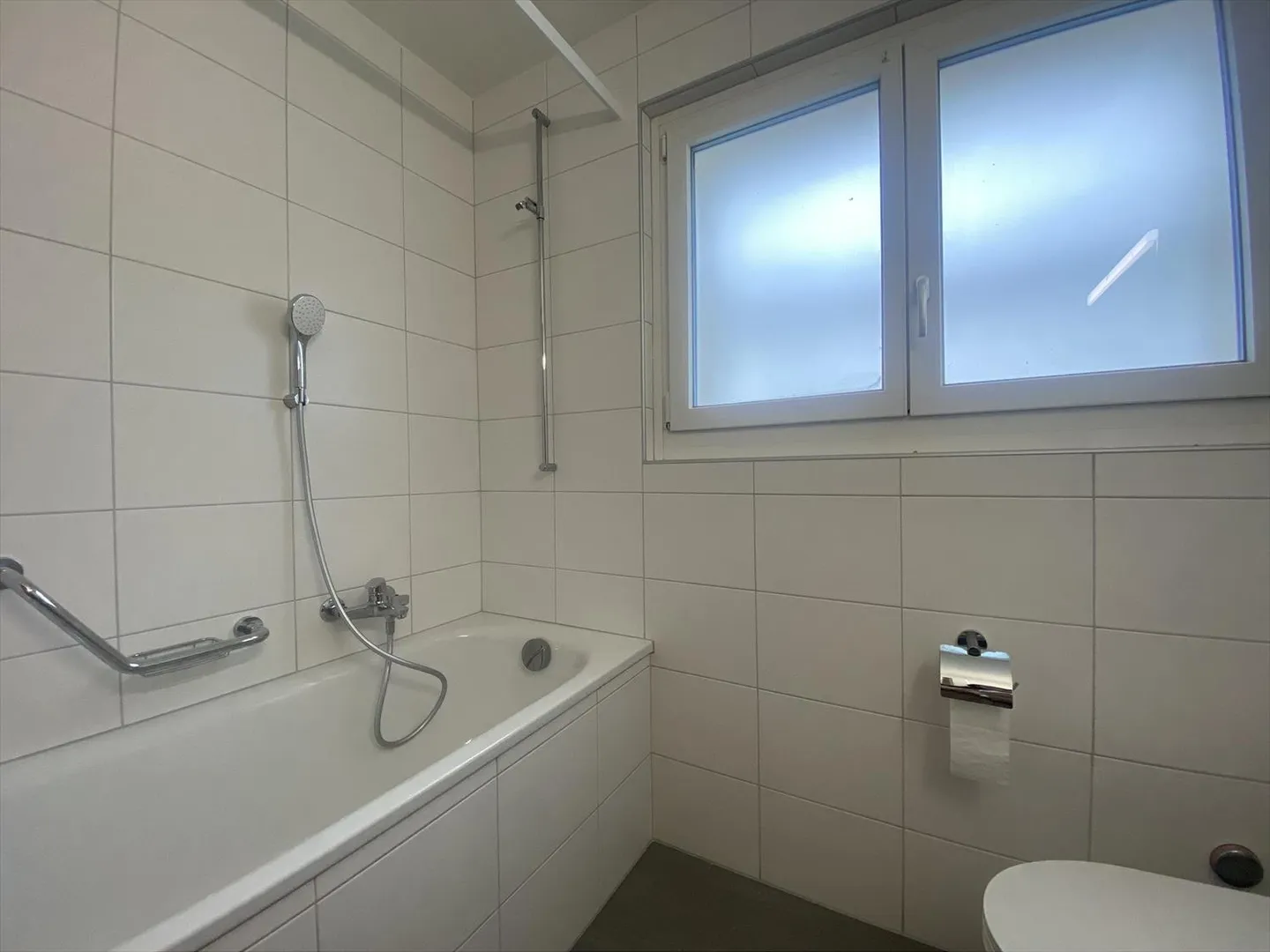 02798 - Appart. 4 PCES - PASSAGE QUERRO 11 - LE MOURET - Photo 7 sur 8