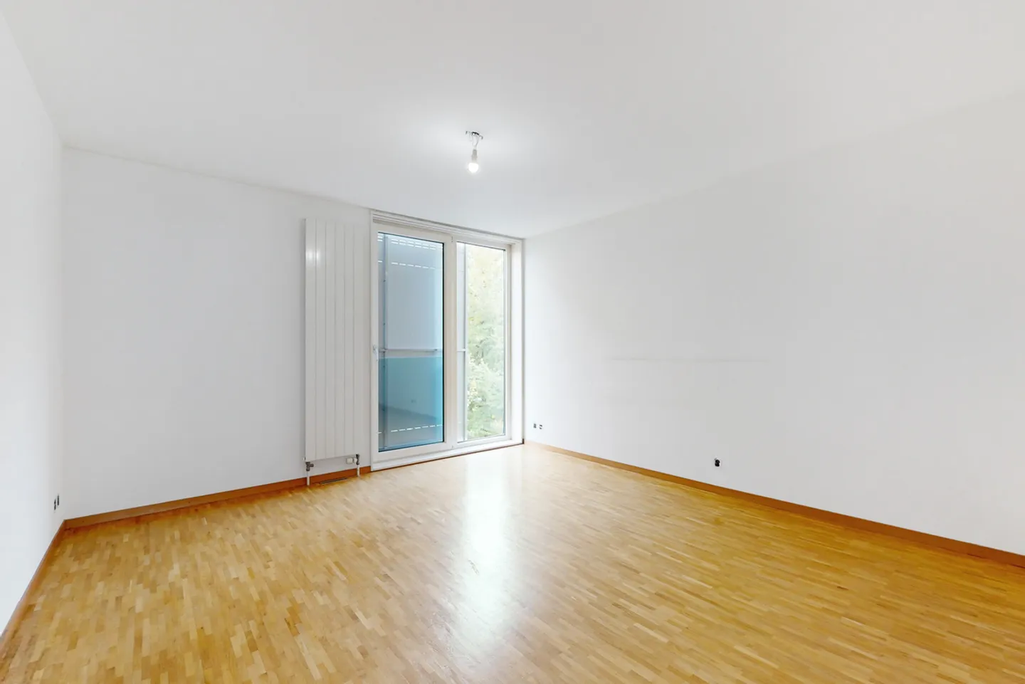 Appartement Moderne Près du Lac - Photo 3 sur 8