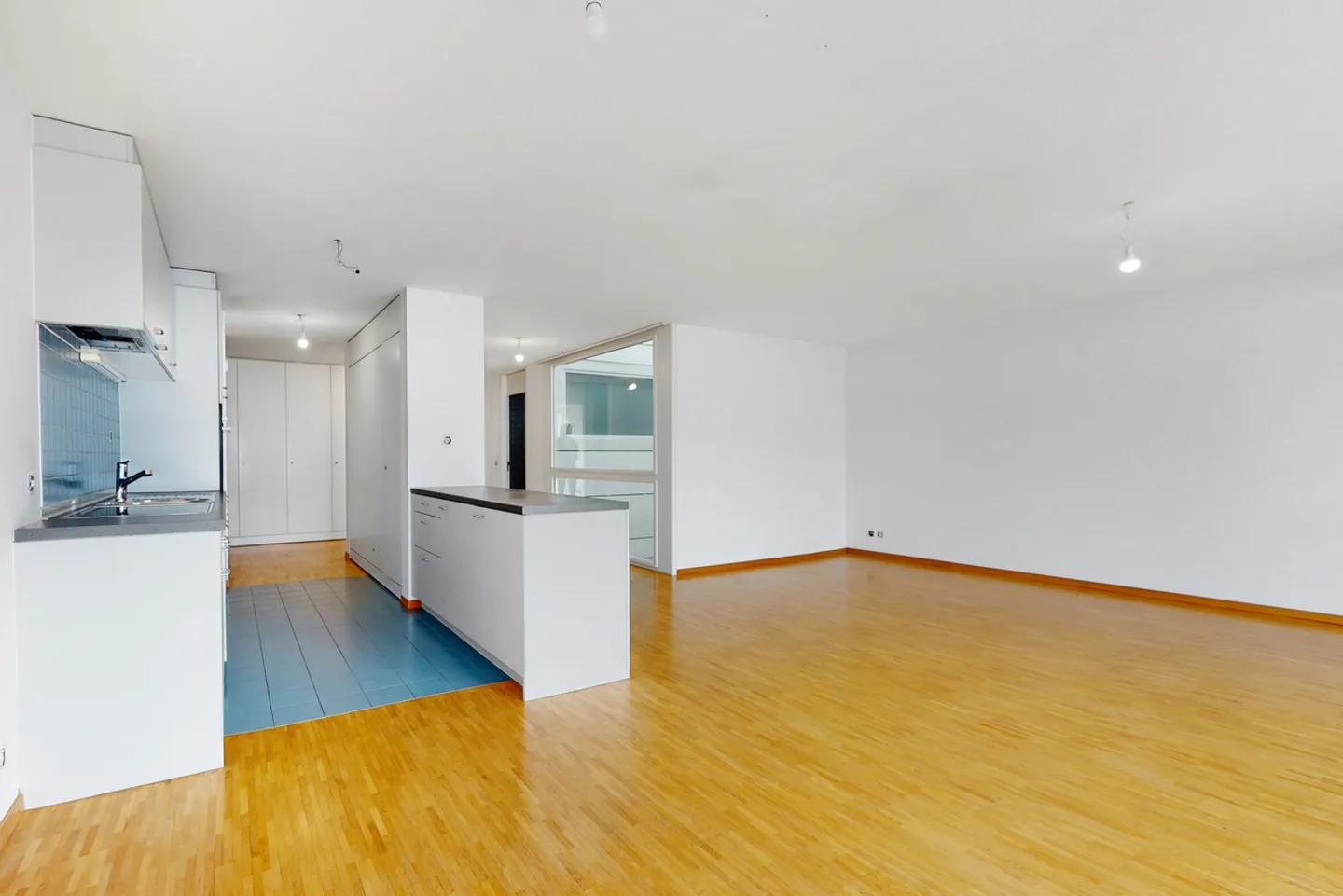 Appartement Moderne Près du Lac - Photo 2 sur 8