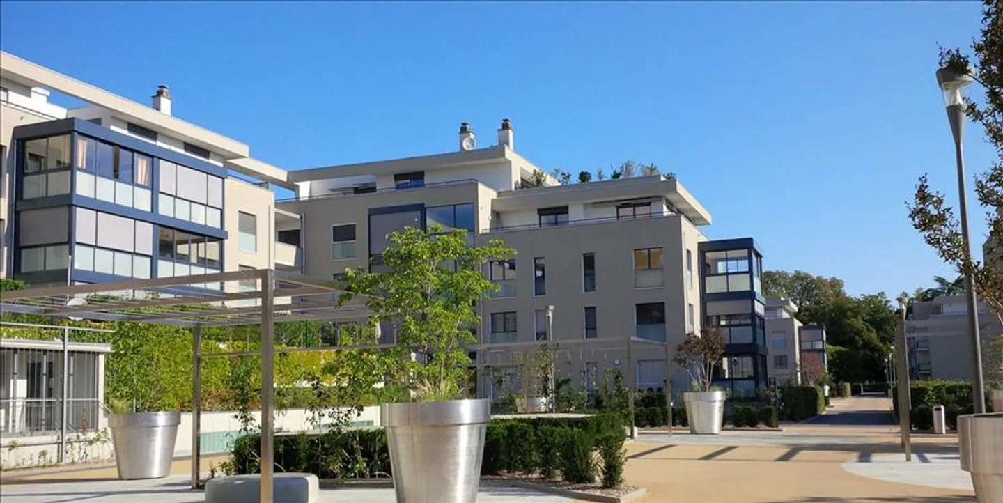 Magnifique appartement avec 3 chambres - entièrement rénové - Photo 1 sur 7