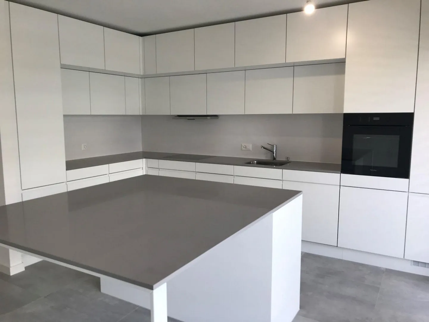 Magnifique appartement avec 3 chambres - entièrement rénové - Photo 4 sur 7