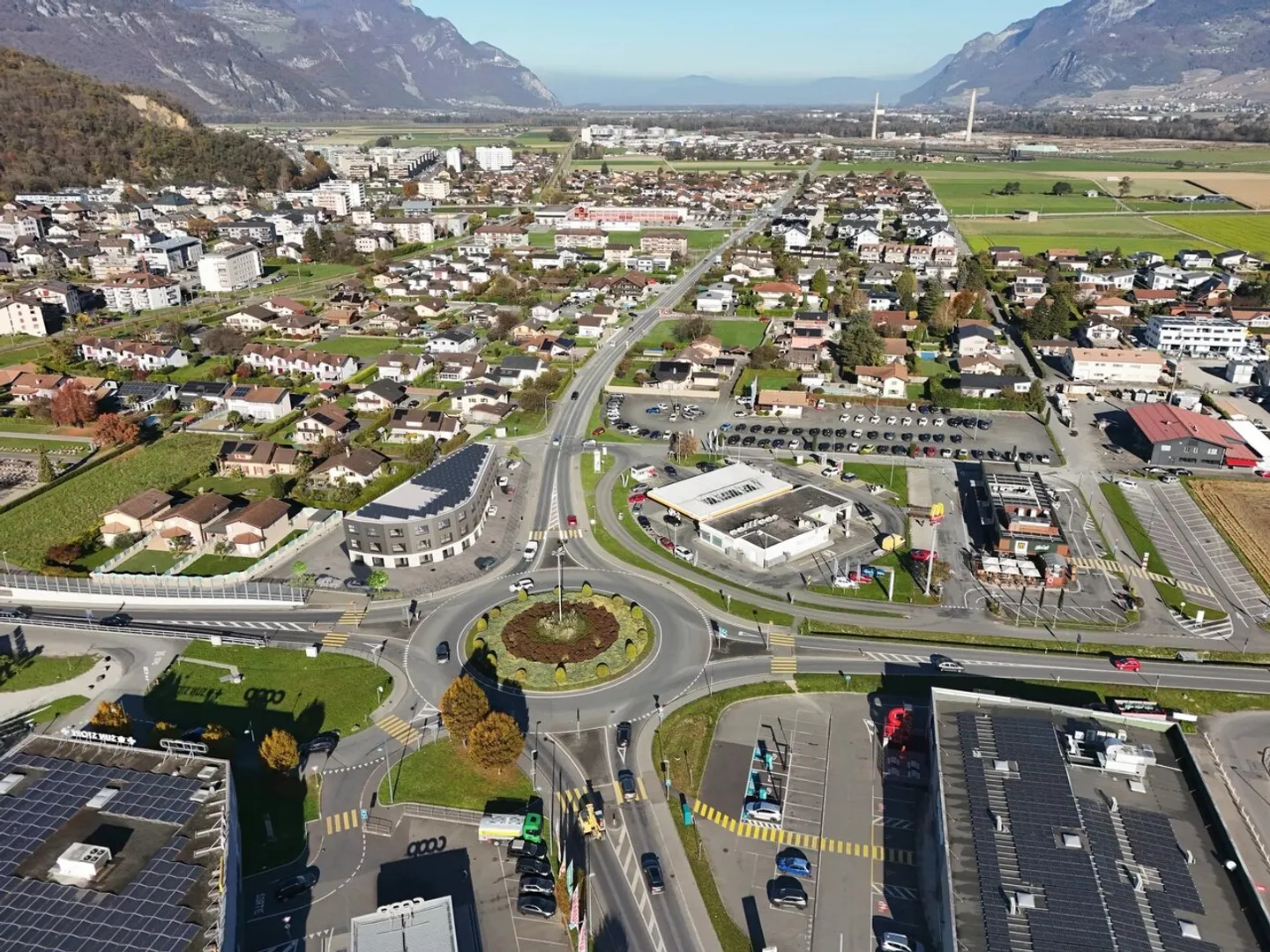 Aparthotel with 48 units - Photo 2 of 3