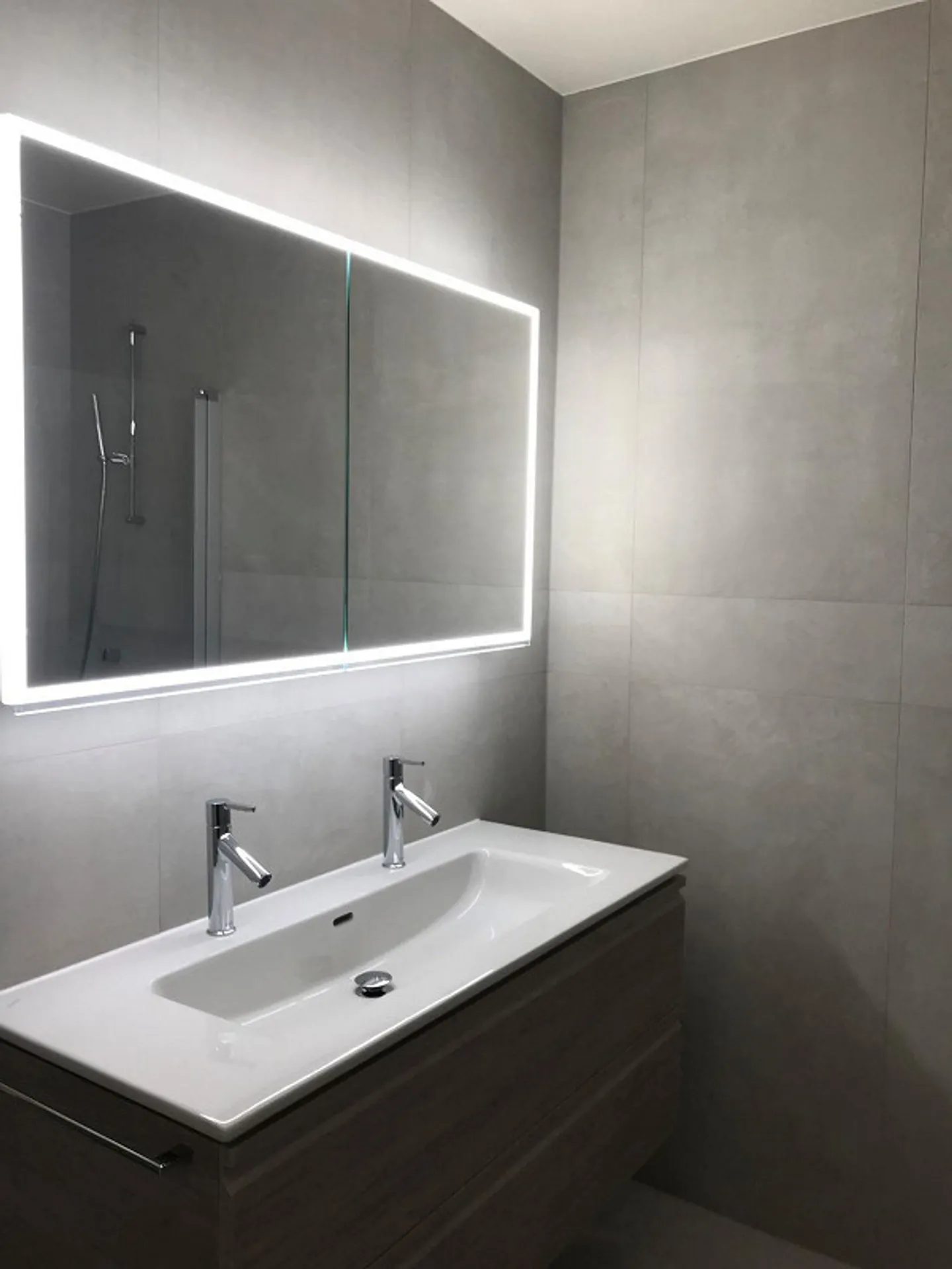 Magnifique appartement avec 3 chambres - entièrement rénové - Photo 6 sur 7