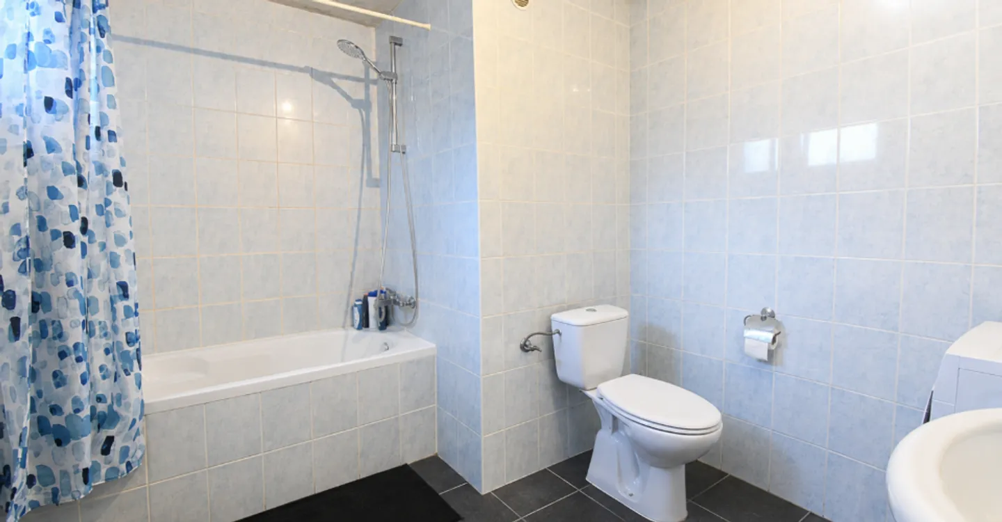 Appartement lumineux 4.5 pièces - Photo 7 sur 8