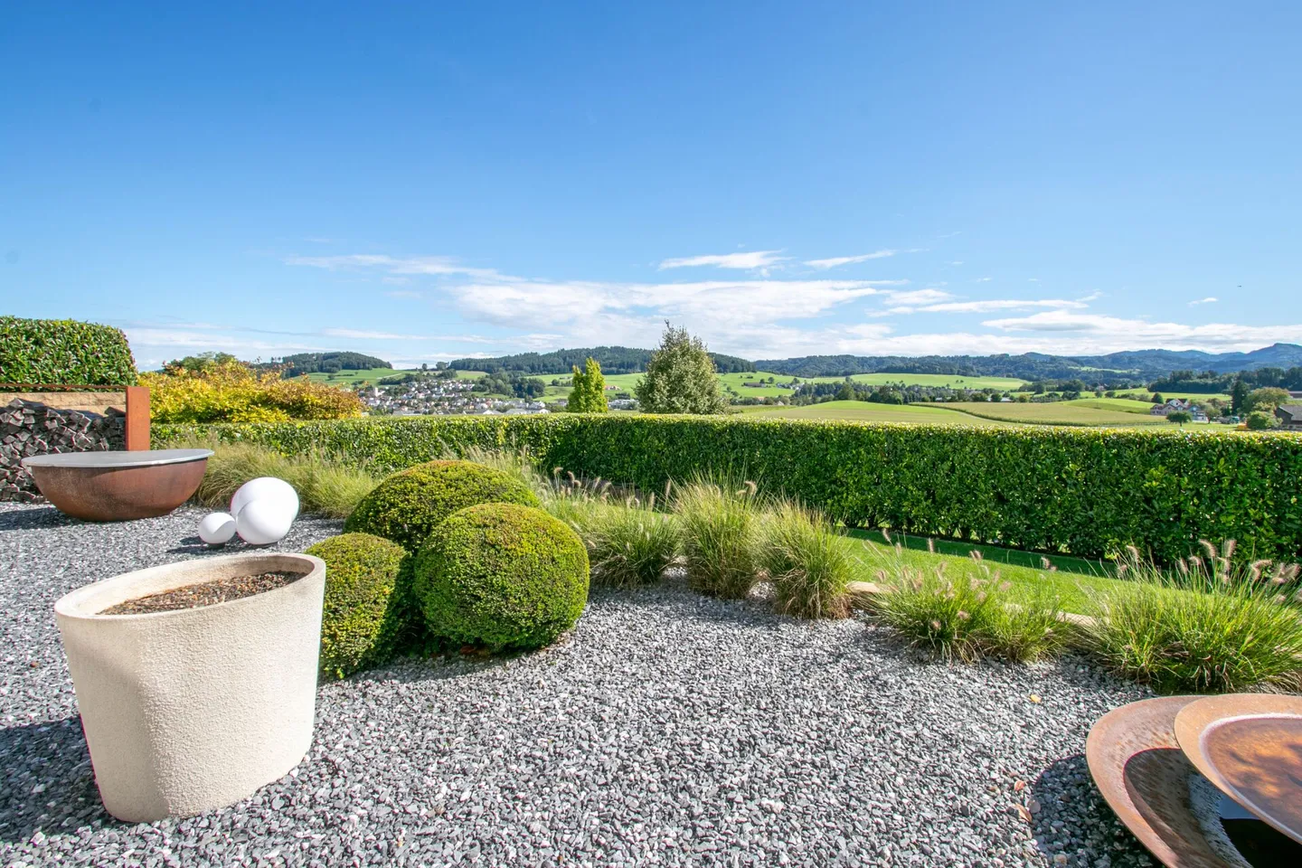 Exclusive 5.5-room single-family house with pool and breathtaking views - Photo 21 of 24