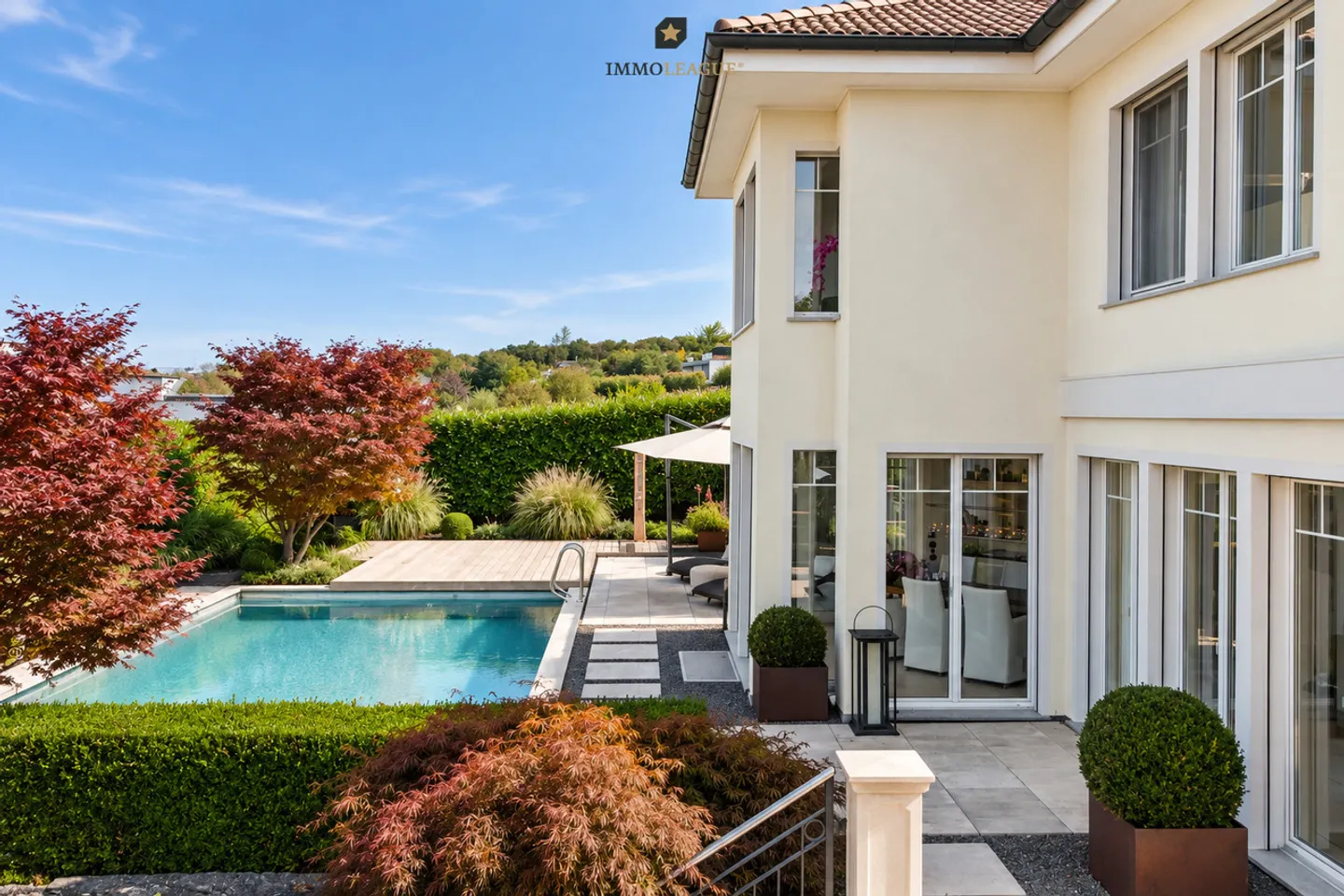 Grandiose Luxury Villa with Pool and Lake View - Photo 2 of 17