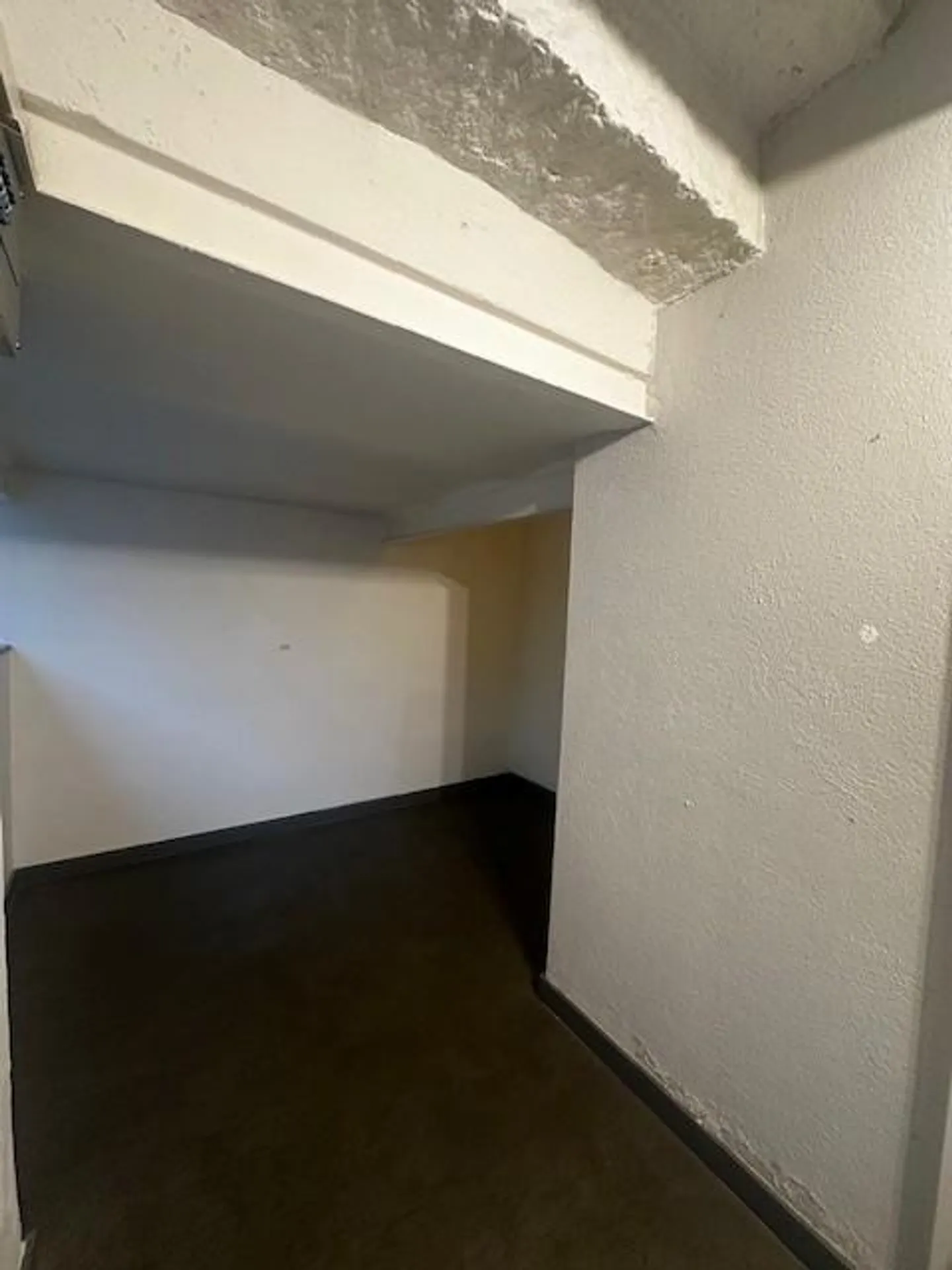 Salle de bricolage spacieuse - Photo 4 sur 6