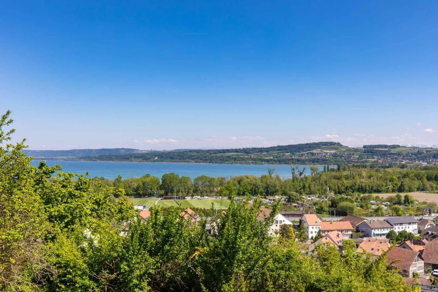 Villa Charmante avec Vue sur le Lac - Photo 10 sur 13