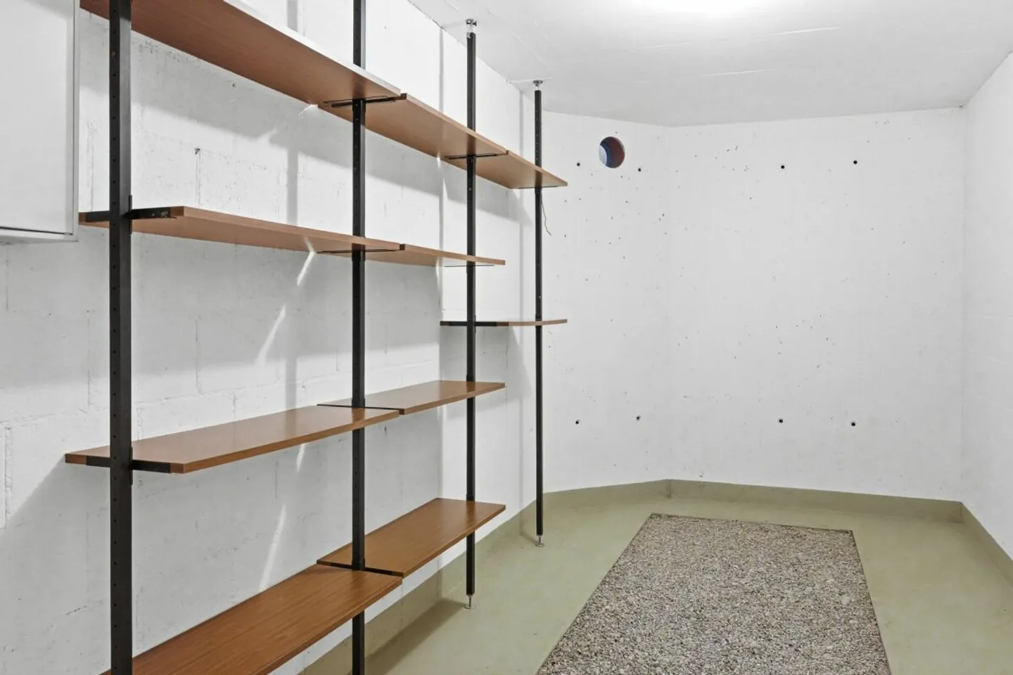 Grosszügiges Einfamilienhaus mit Garten - Foto 22 von 24