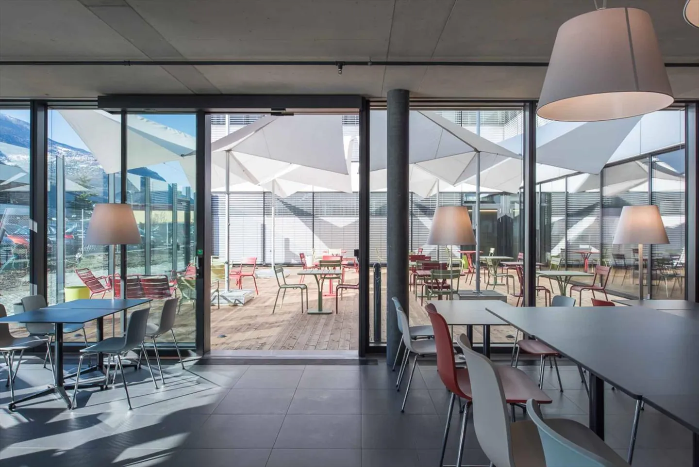 EXCLUSIVE: OFFICES PLUG & PLAY from 2,770 m2 for rent in SION - Photo 2 of 13