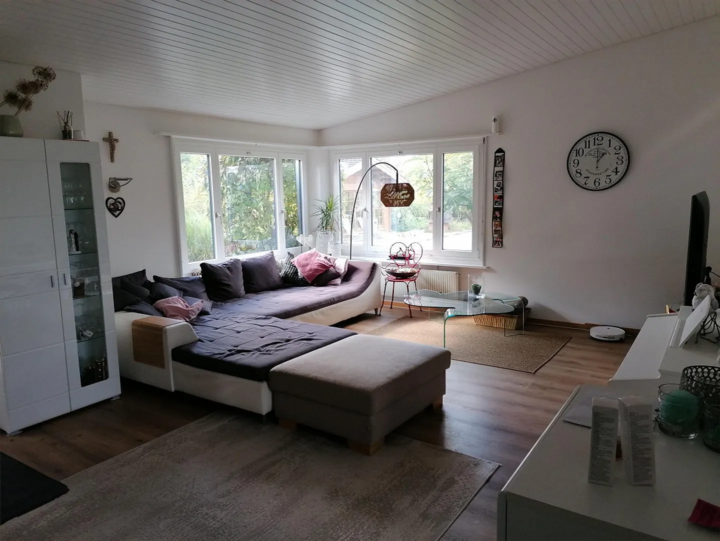 Charmantes Einfamilienhaus mit grossem Umschwung und Swimmingpool - Foto 14 von 19