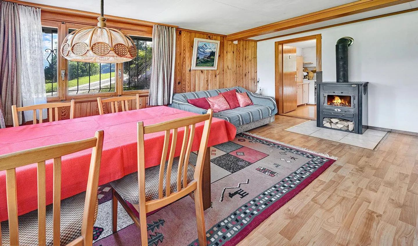 Maison individuelle avec potentiel de développement au-dessus du lac - Photo 2 sur 9