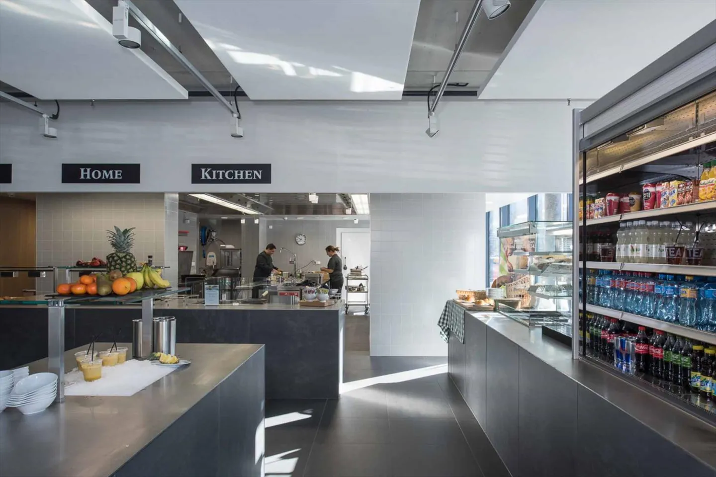 EXCLUSIVE: OFFICES PLUG & PLAY from 2,770 m2 for rent in SION - Photo 3 of 13