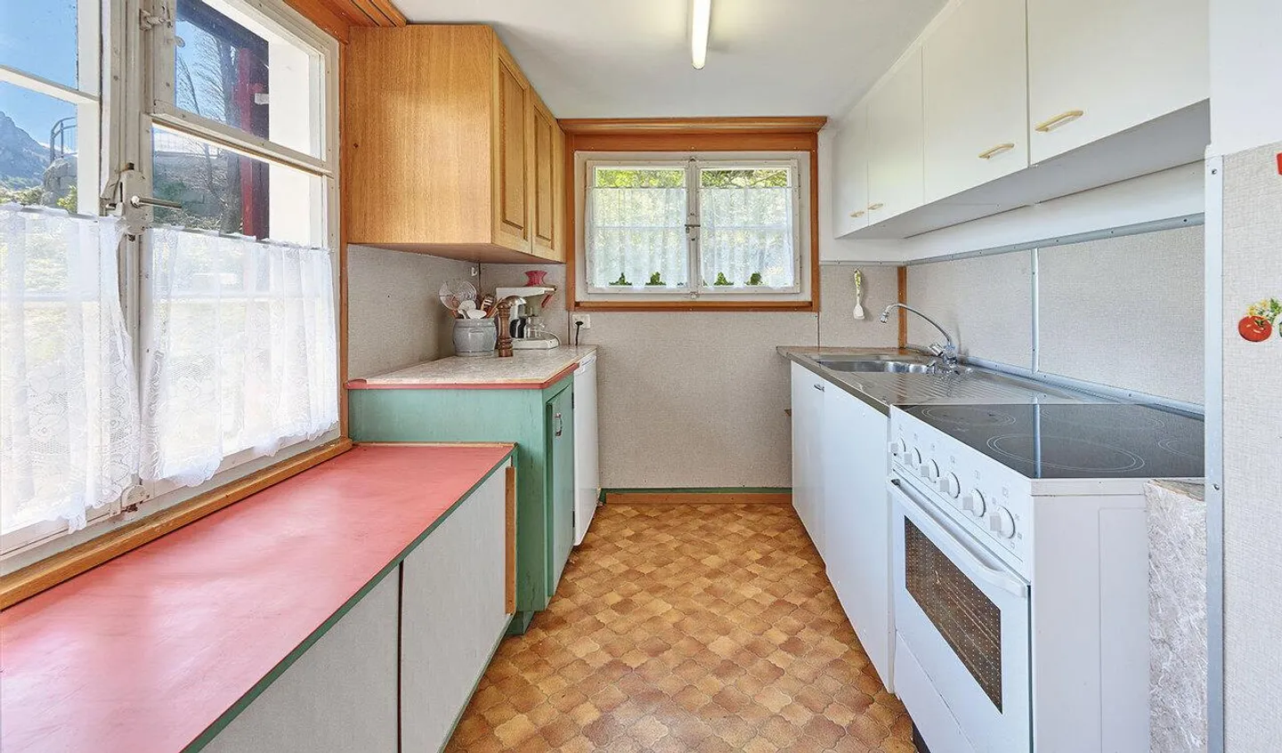 Maison individuelle avec potentiel de développement au-dessus du lac - Photo 3 sur 9
