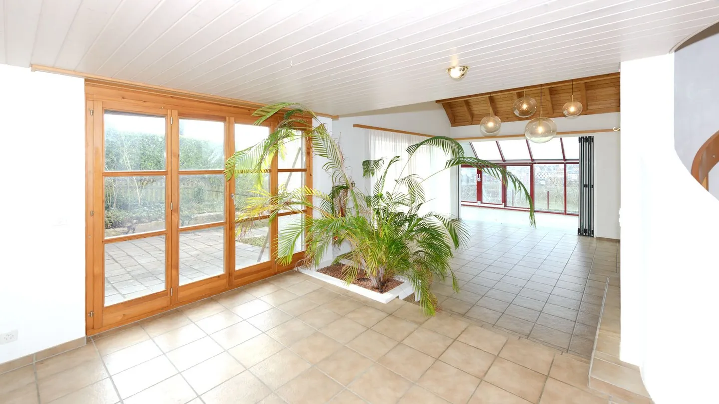 Einfamilienhaus mit Pool & Wintergarten - Foto 1 von 20