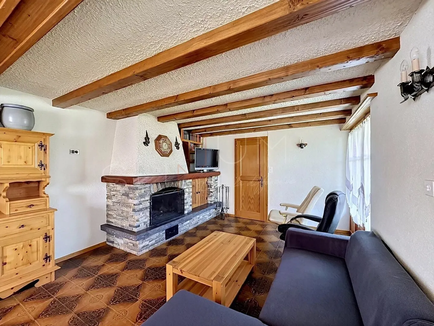 Exclusivity - 5 minutes from Ovronnaz, authentic chalet with no overlooking - Photo 4 of 13
