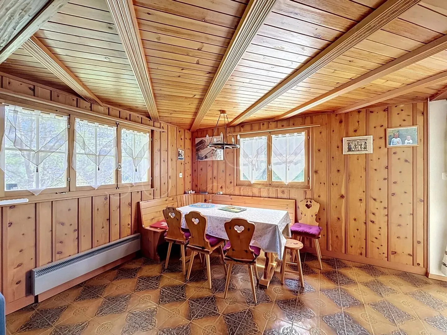 Exclusivity - 5 minutes from Ovronnaz, authentic chalet with no overlooking - Photo 7 of 13