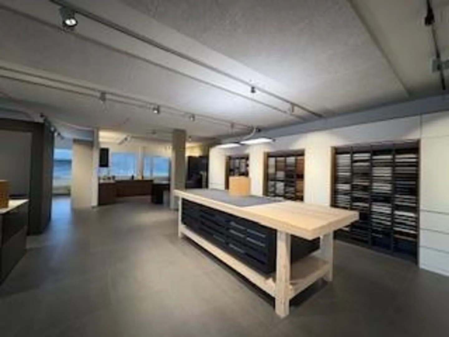 160 m2 ufficio/spazio vendita - Foto 4 di 8