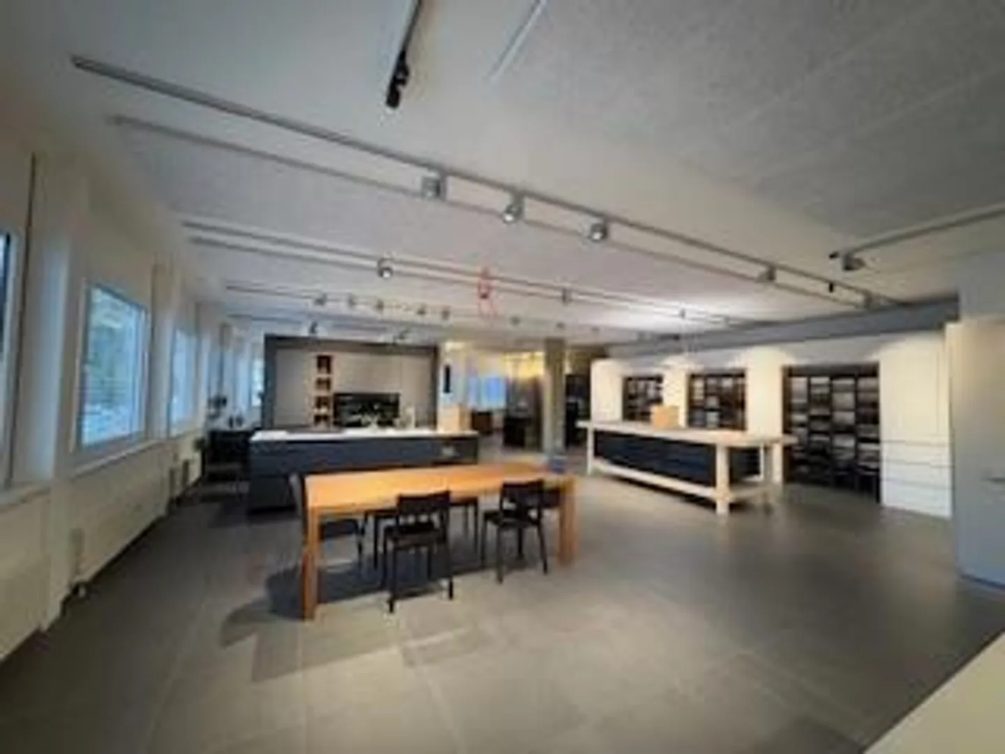 160 m2 ufficio/spazio vendita - Foto 5 di 8