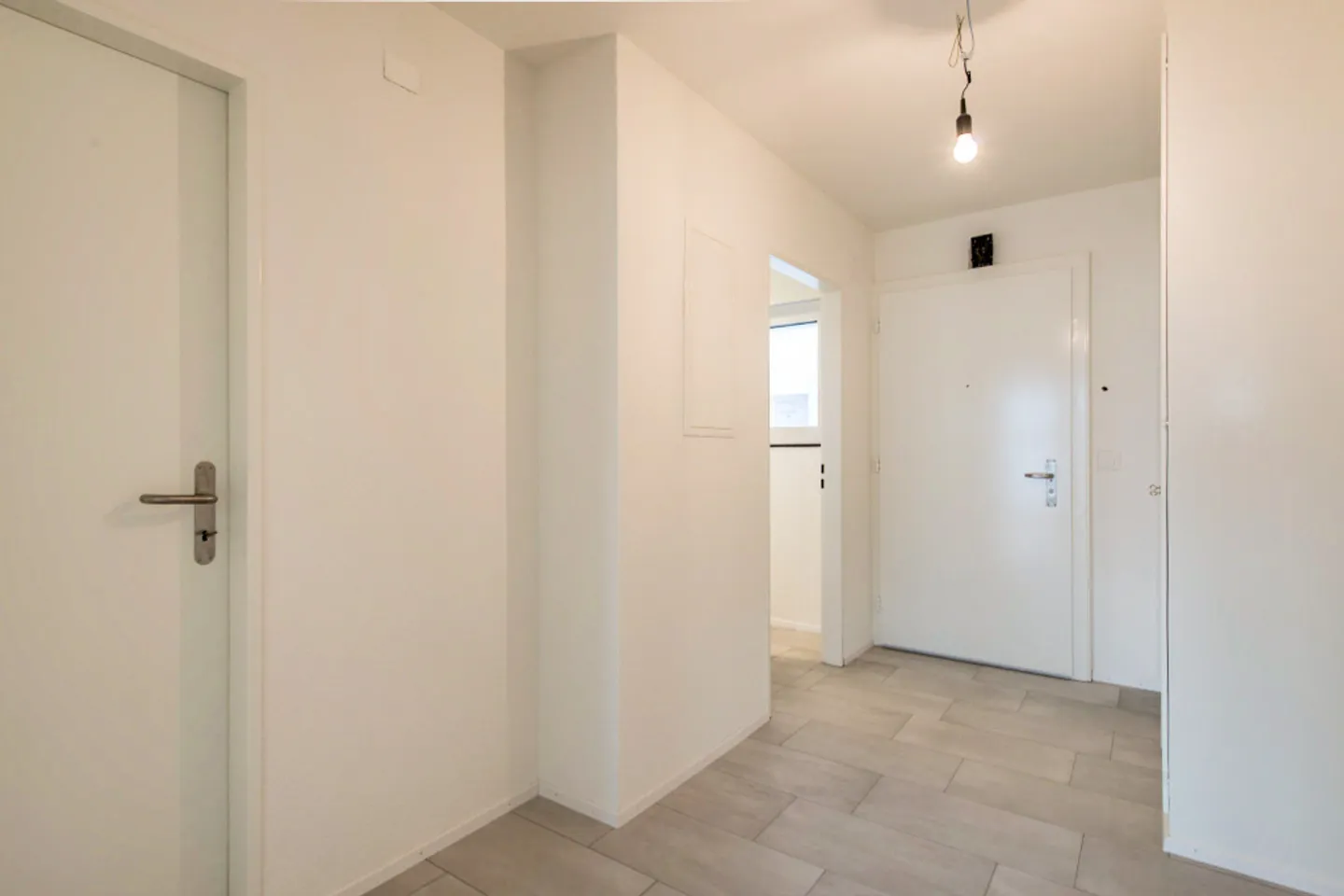 Appartamento spazioso in posizione centrale - Foto 4 di 6