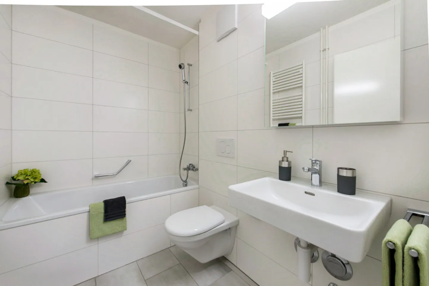 Appartamento spazioso in posizione centrale - Foto 6 di 6