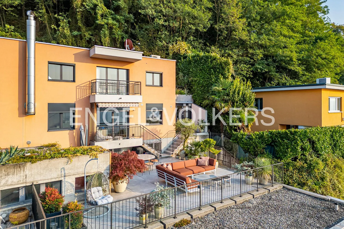 Maison de ville prestigieuse avec terrasse et vue sur le lac - Photo 15 sur 15