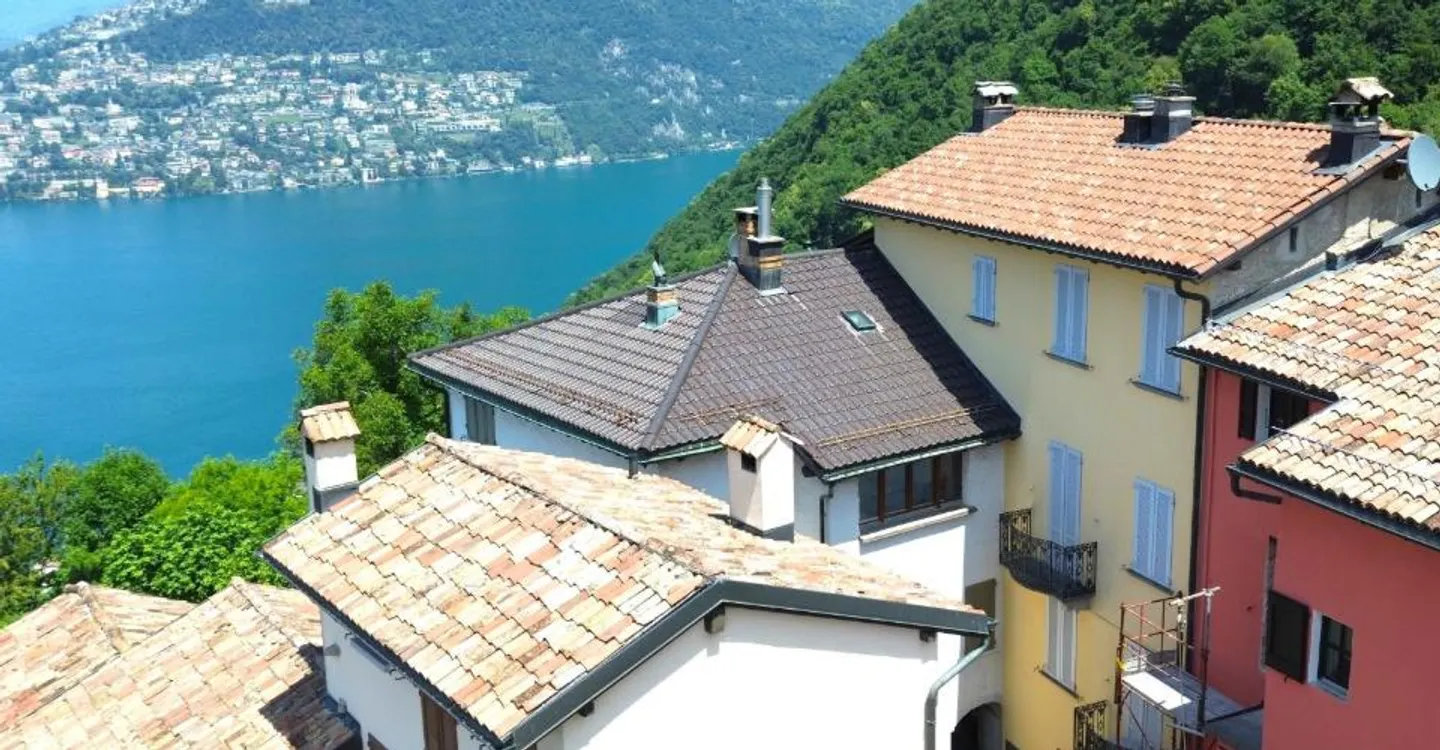 Charming house in the heart of Lugano-Pugerna - Photo 2 of 11