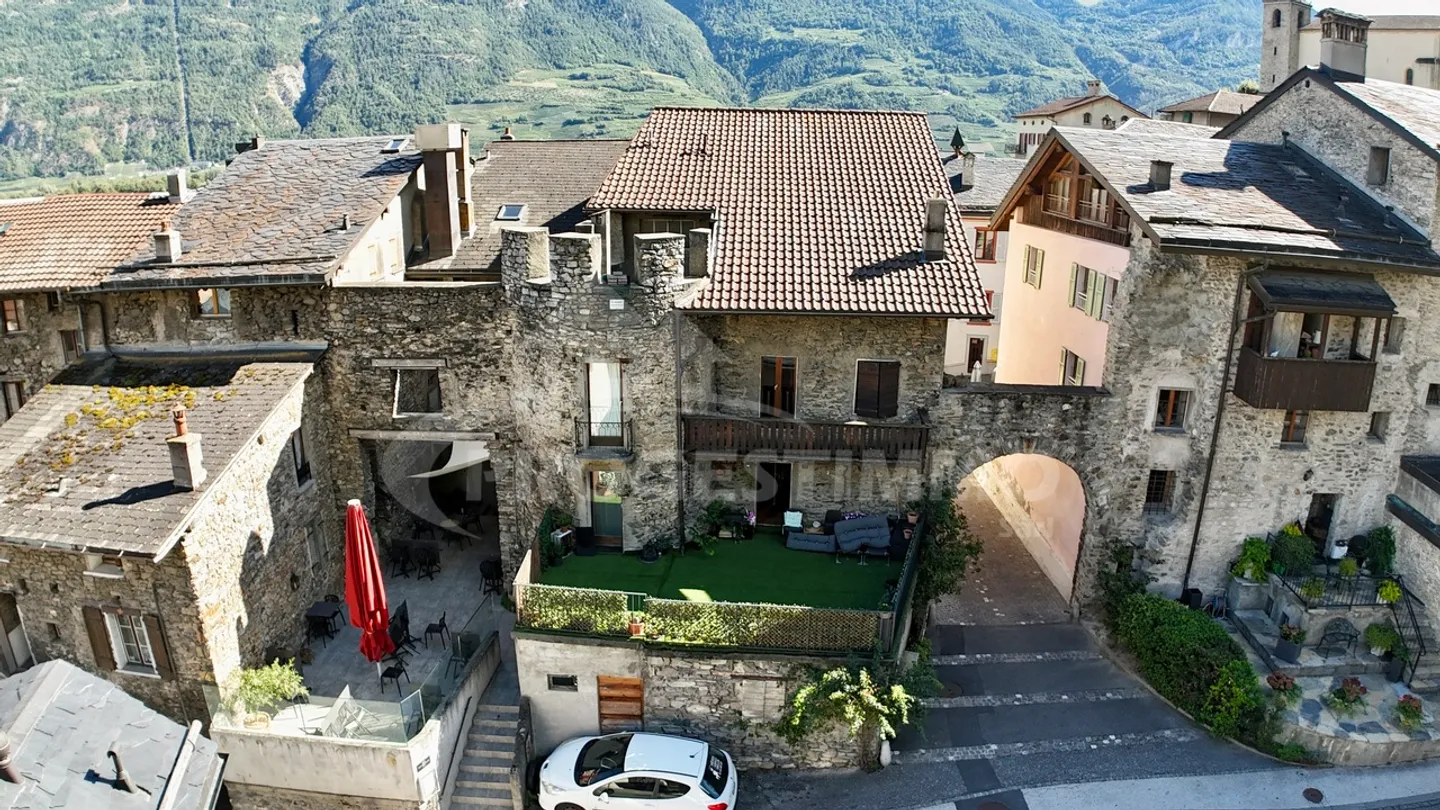 Grenier au cœur de la vieille ville - Photo 13 sur 17